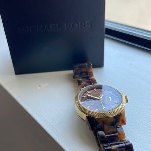 Michael Kors Tortoise / Gold Watch